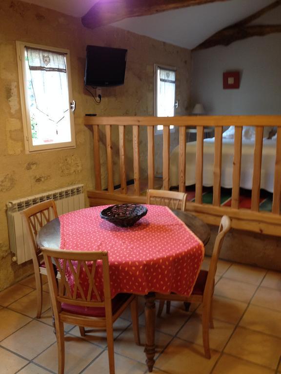 Chateau Nardou Hotel Saint-Sulpice-et-Cameyrac Bilik gambar